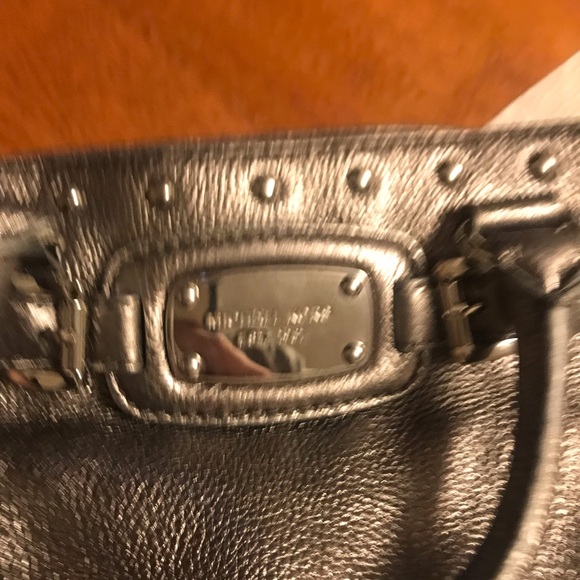 Michael Kors purse - Picture 2 of 3